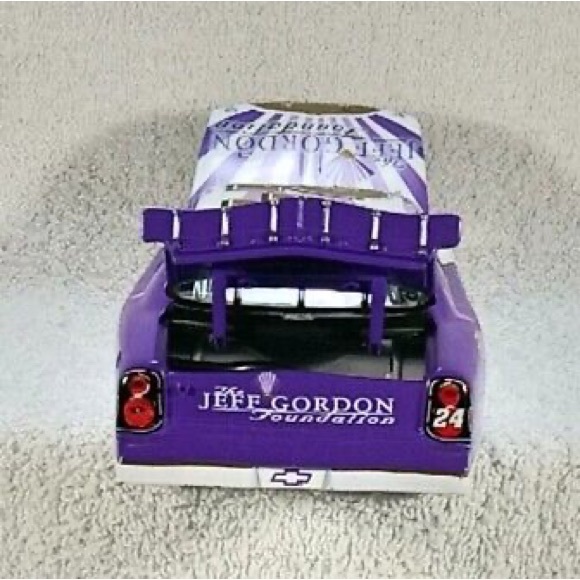 ACTION JEFF GORDON 24 FOUNDATION 2001 MONTE CARLO LTD ED DIECAST CAR 1:24 - Picture 6 of 7